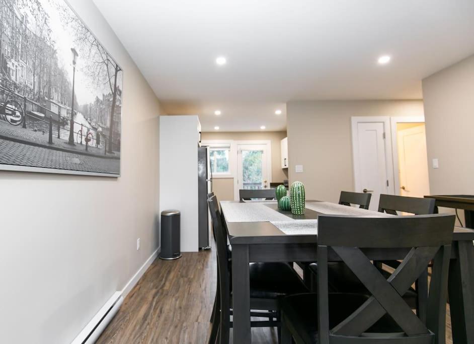 Apartment Newly Renovated 3 Bedroom Victoria